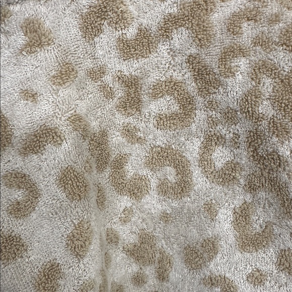 Leopard Print Plush Robe - Picture 4 of 5